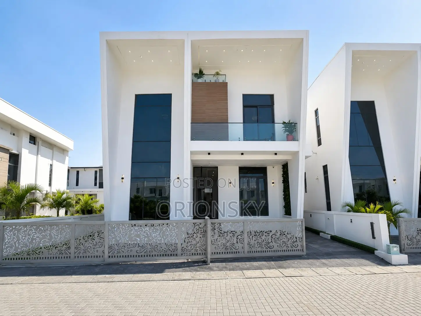 5bdrm Duplex in Lekki for sale in Lekki Phase 1