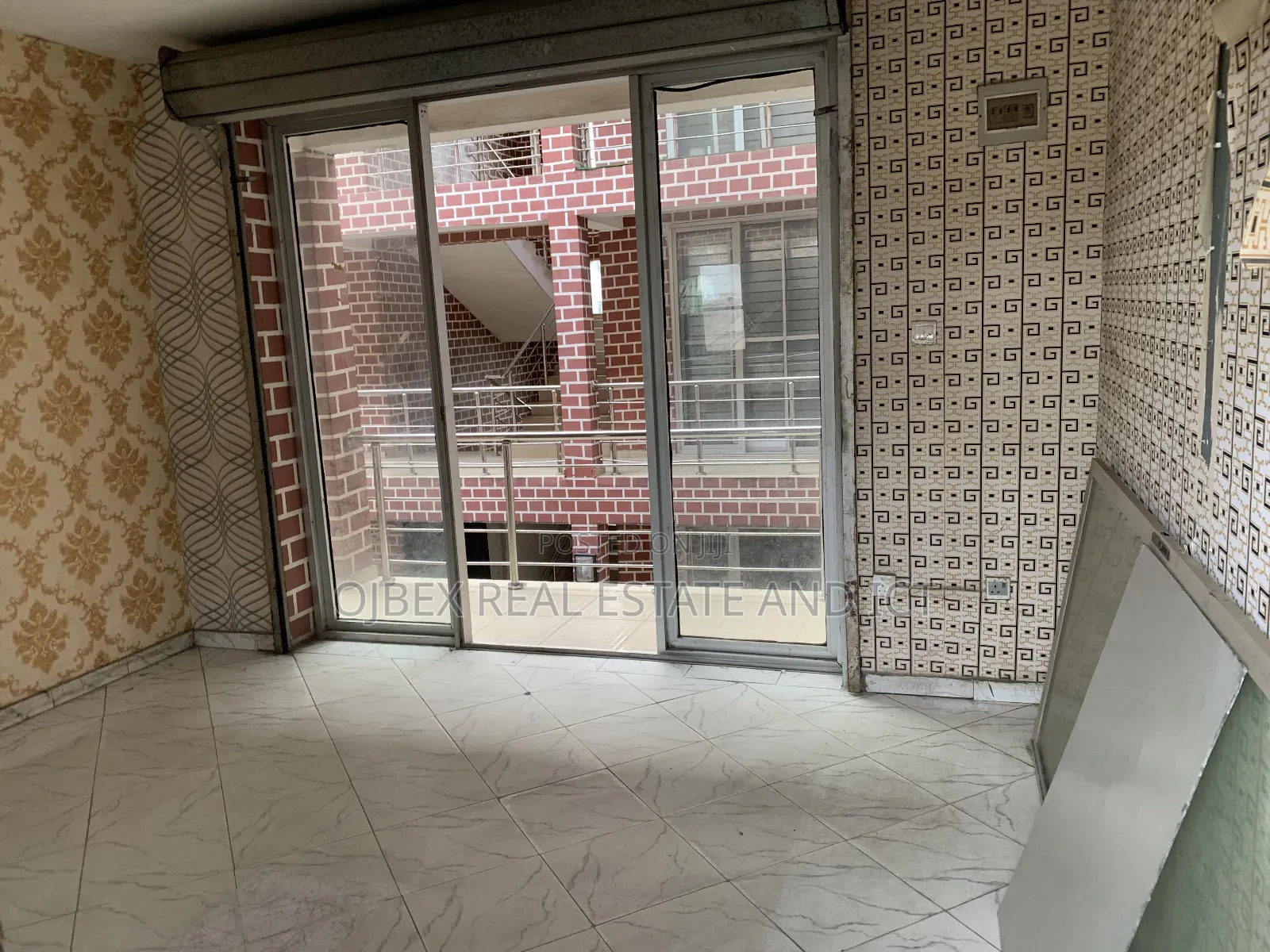 Shop/Office Space in Ajah
