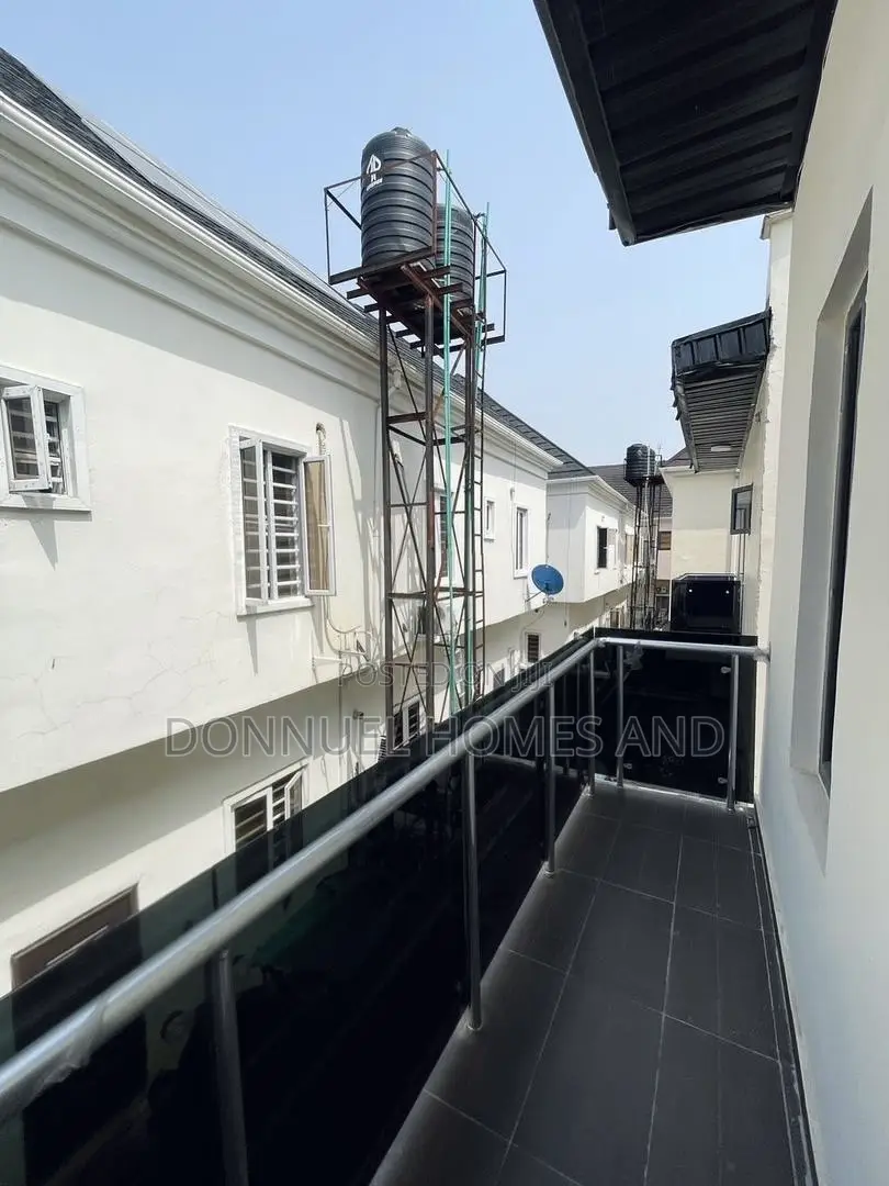 5bdrm Duplex in Ikota for rent in Ikota
