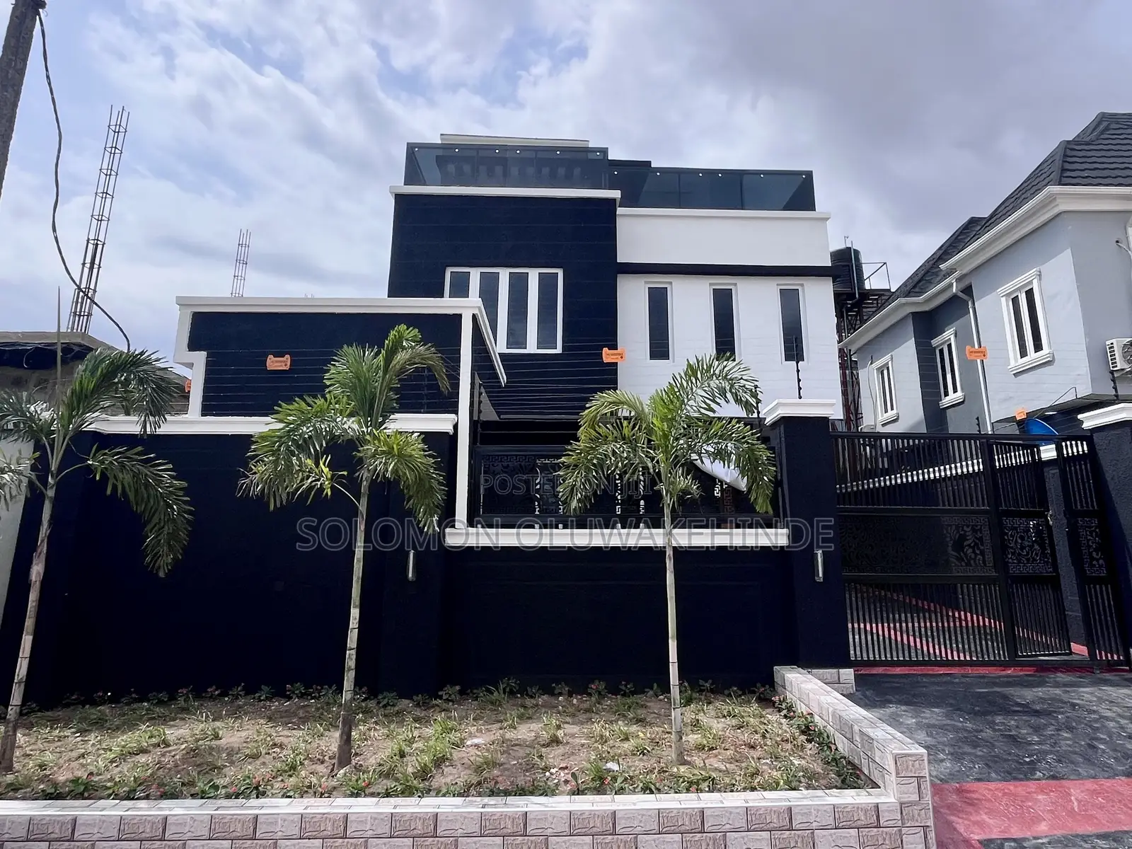 4bdrm Duplex in Gowon Estate, Alimosho for sale in Alimosho