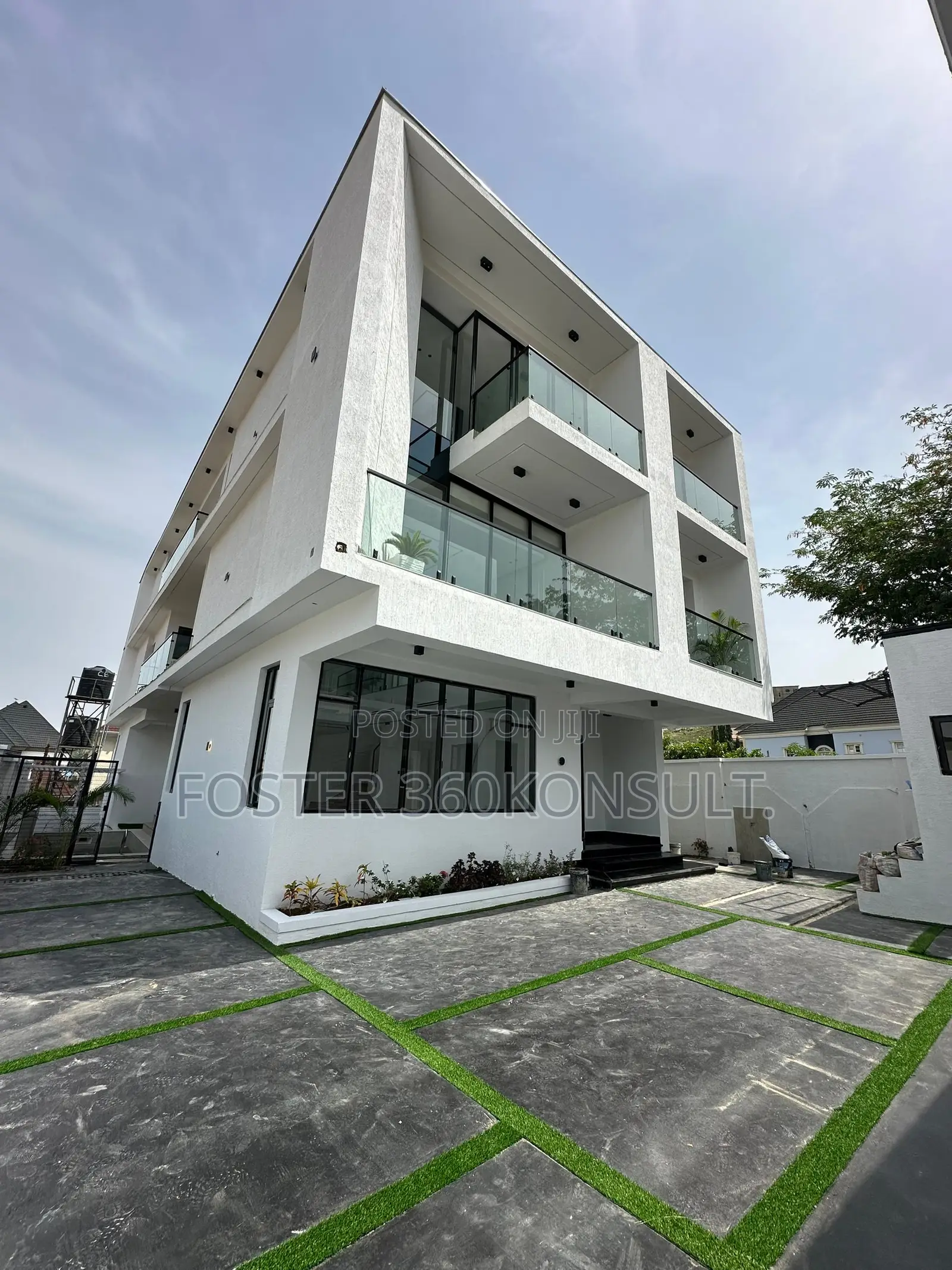 7bdrm Duplex in Apo Resettlement for sale in Apo Resettlement
