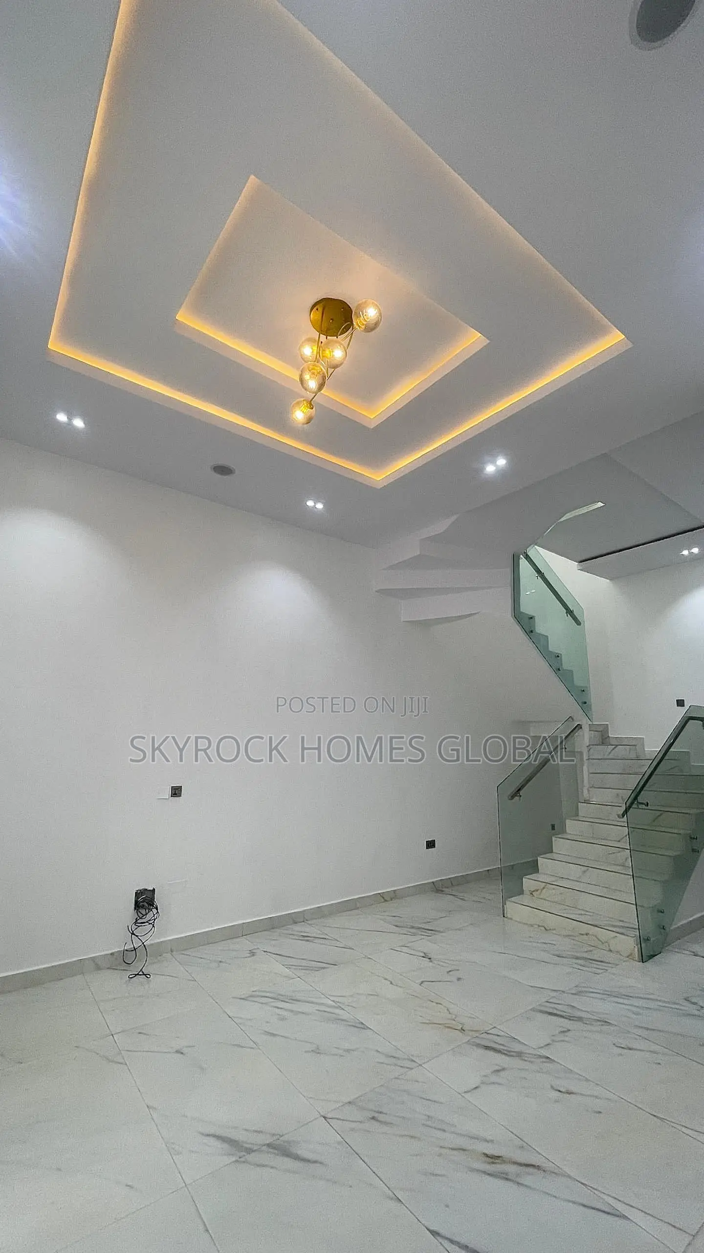 4bdrm Duplex in Agungi for rent in Agungi