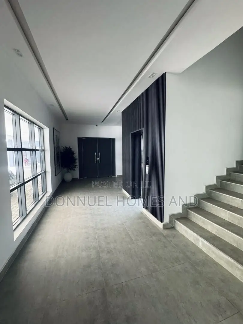 3bdrm Apartment in Lekki Expressway for sale in Lekki Expressway