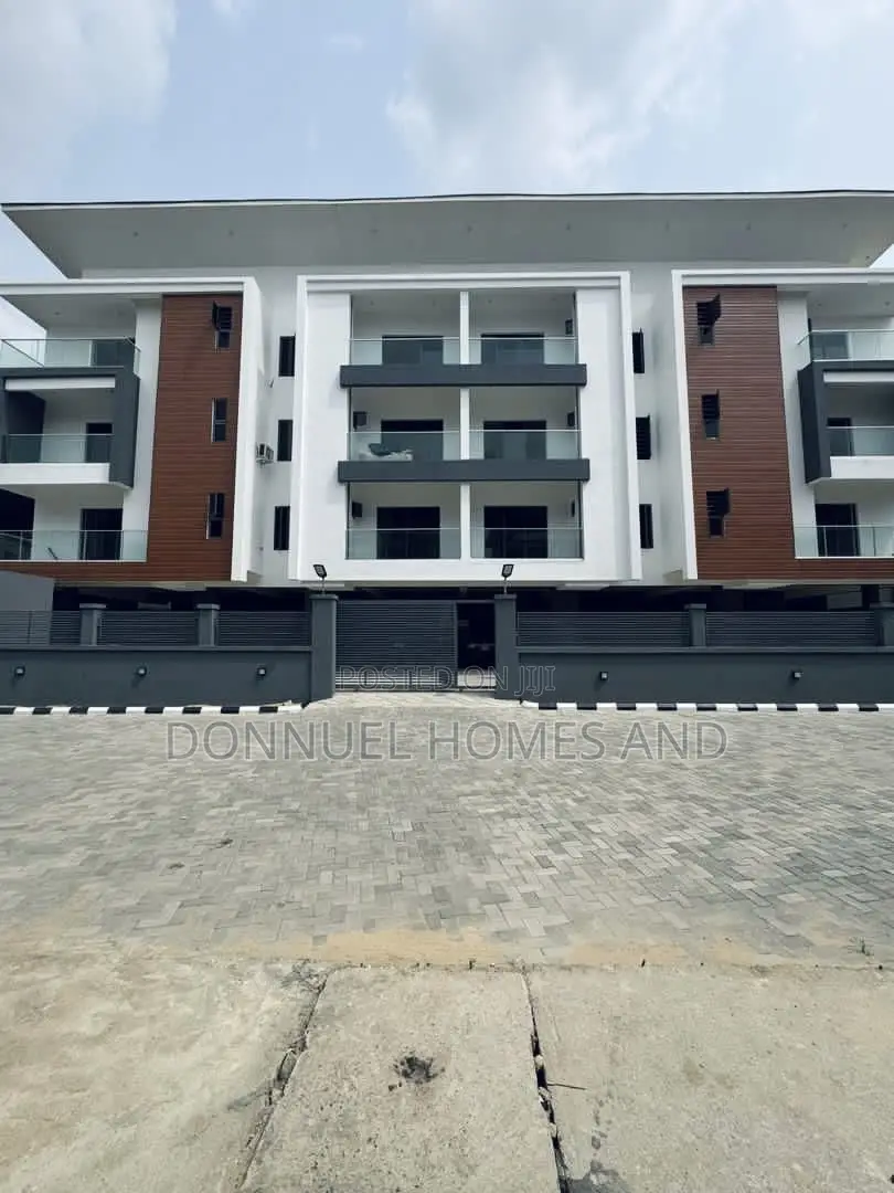 3bdrm Apartment in Lekki Expressway for sale in Lekki Expressway