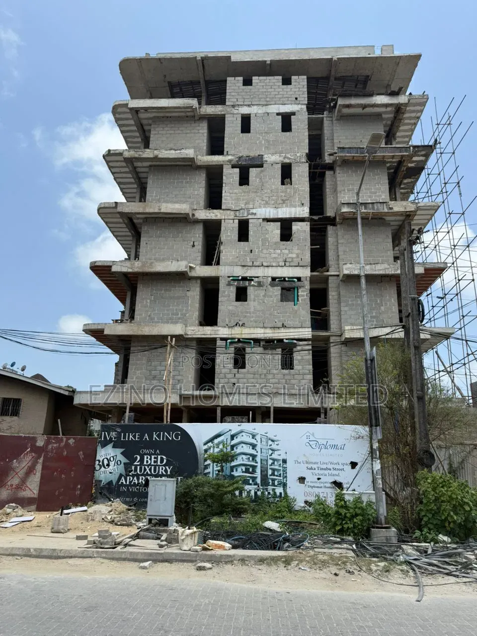2bdrm Apartment in Mini Estate, Saka Tinubu for sale in Saka Tinubu