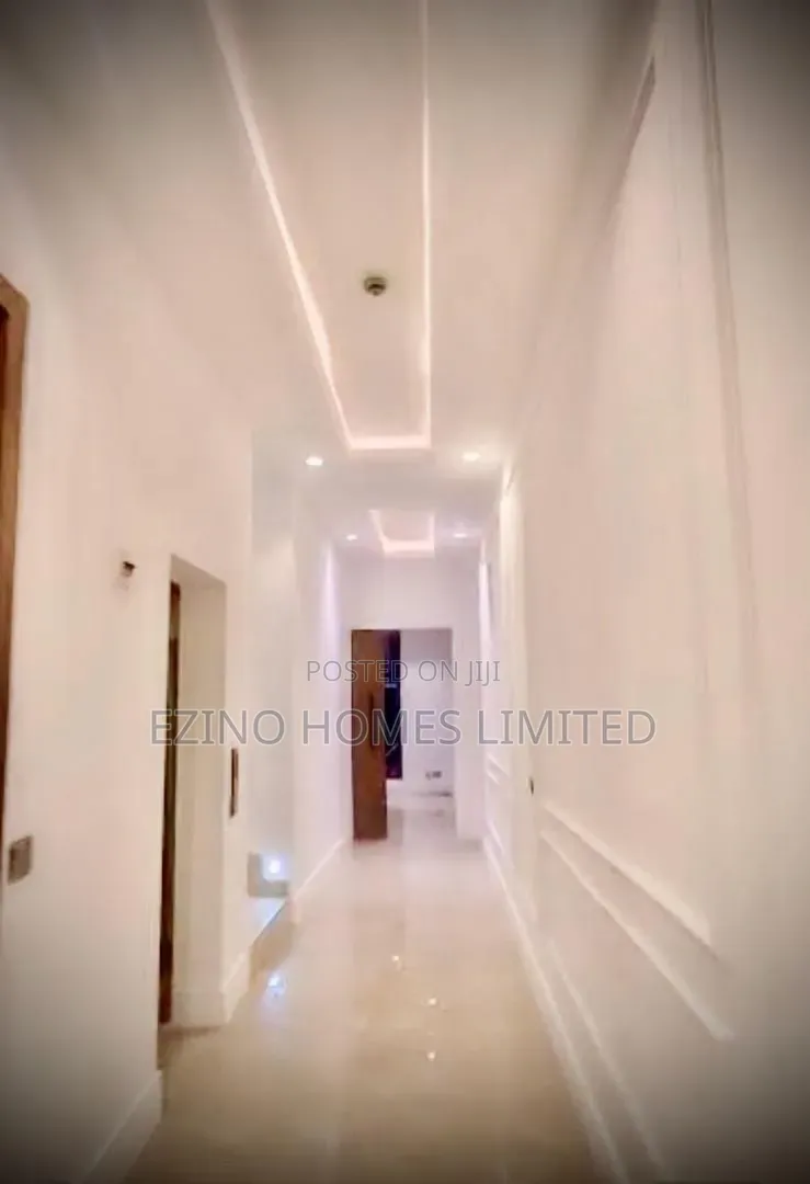 4bdrm Duplex in Mini Estate, Banana Island for sale in Banana Island