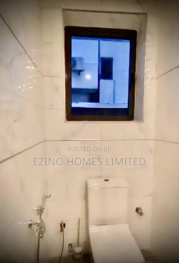 4bdrm Duplex in Mini Estate, Banana Island for sale in Banana Island
