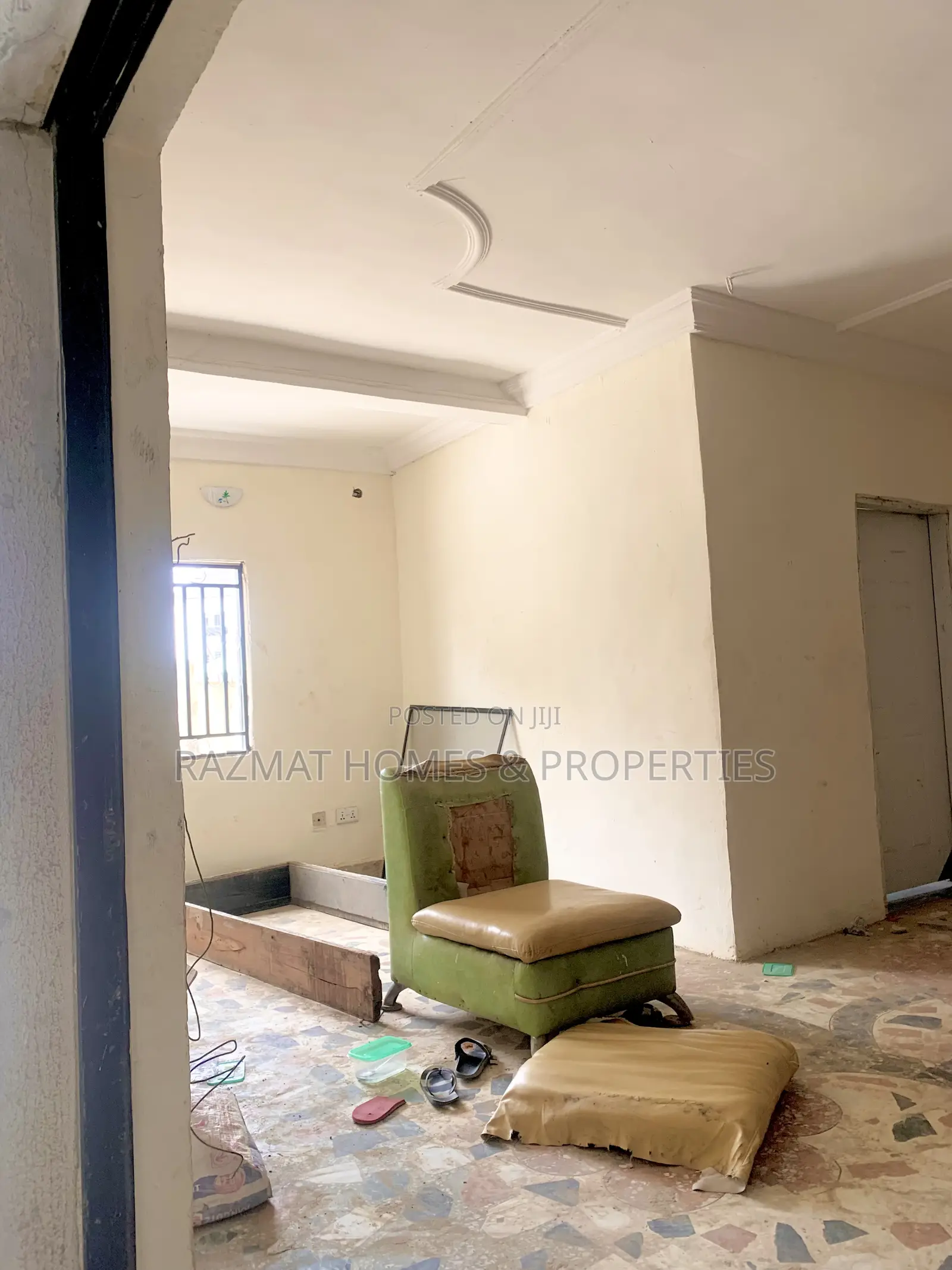 Studio Apartment in Okota for rent in Okota