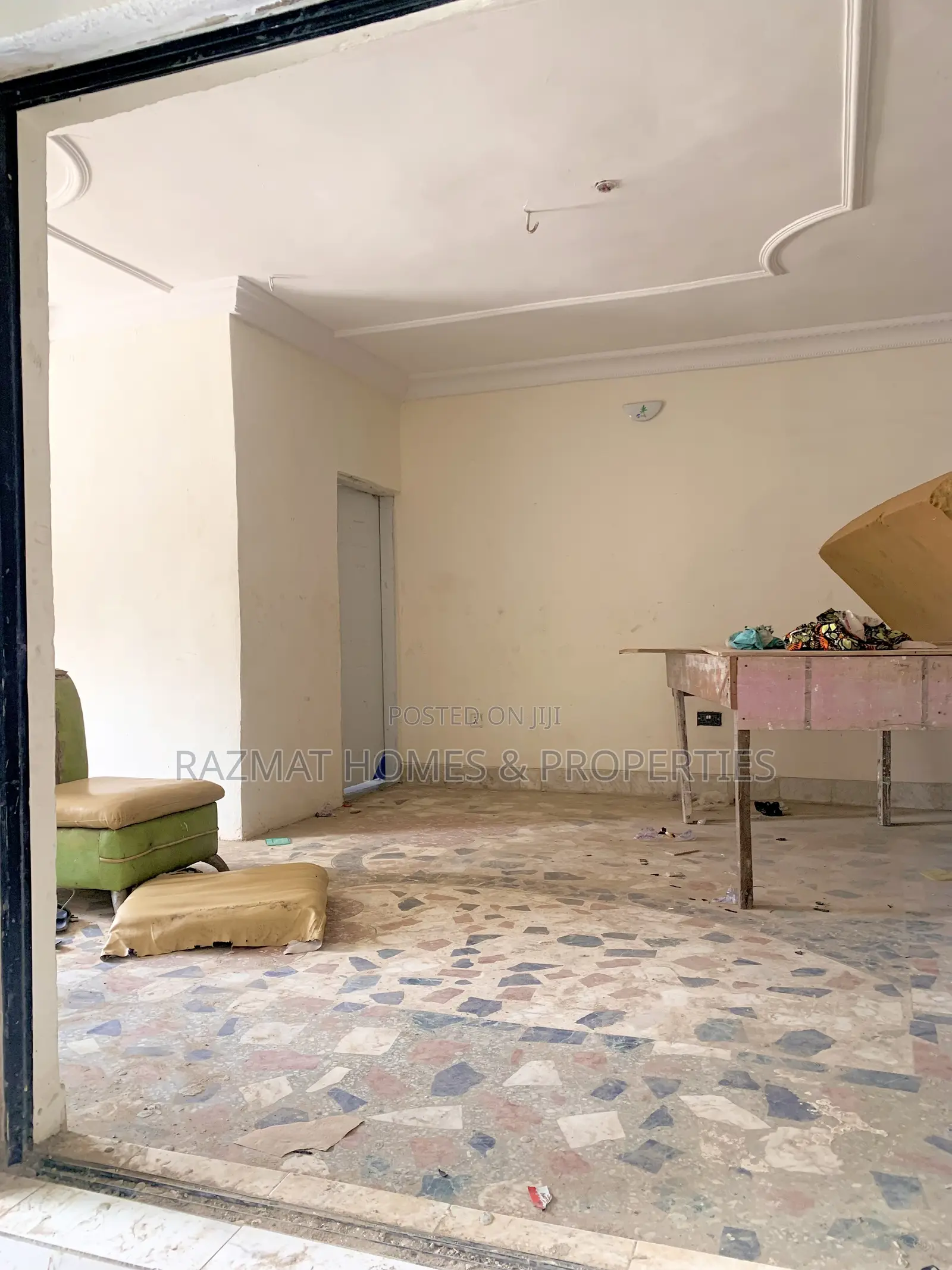 Studio Apartment in Okota for rent in Okota