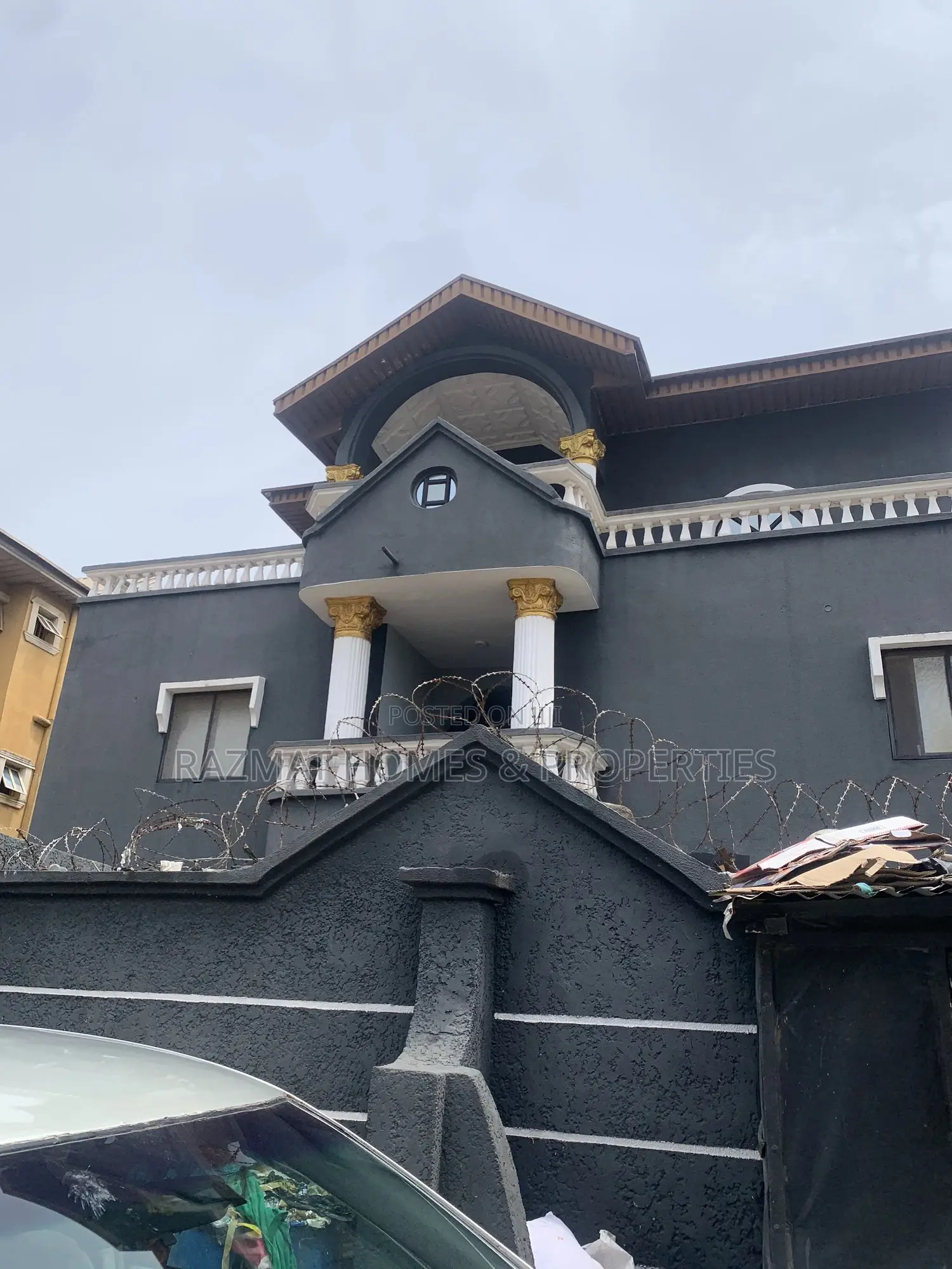 5bdrm Penthouse in Okota for rent in Okota