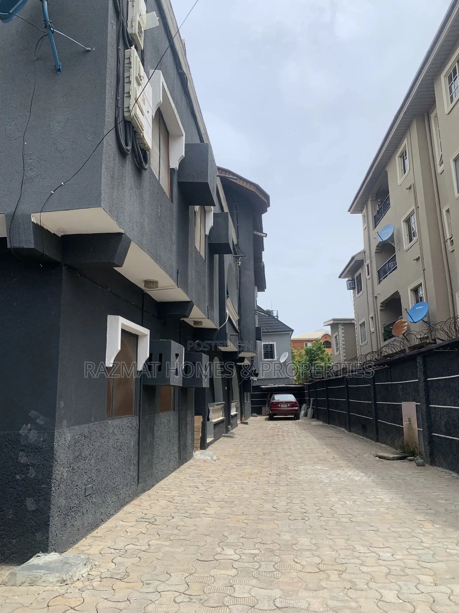 5bdrm Penthouse in Okota for rent in Okota