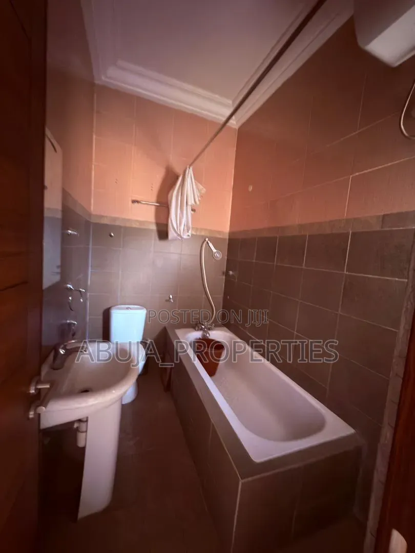 For Sale | Gwarinpa| 105 Rooms Hotel in Gwarinpa