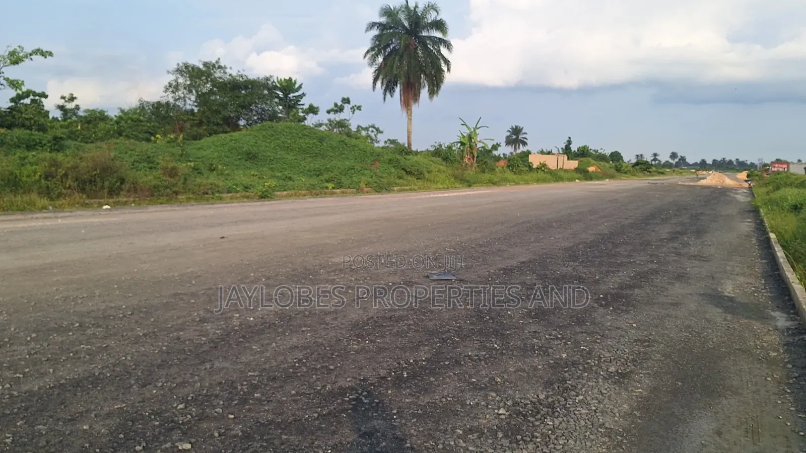 For Sale : 8 Plots at Banana Island, New Refinery Road, Off Woji-Odili in Obio-Akpor