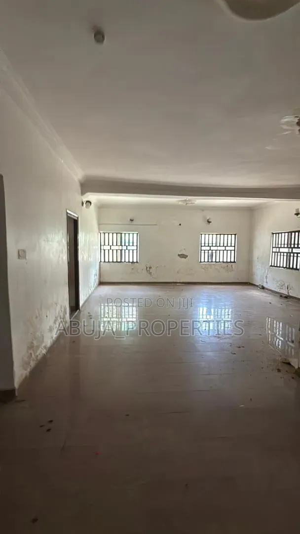 5bdrm Duplex in Gwarinpa for sale in Gwarinpa