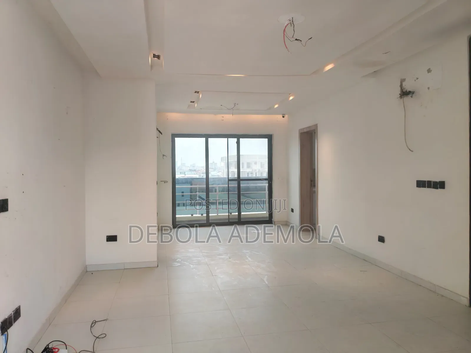 3bdrm Penthouse in Gbangala Road, Ikate-Elegushi for sale in Ikate-Elegushi