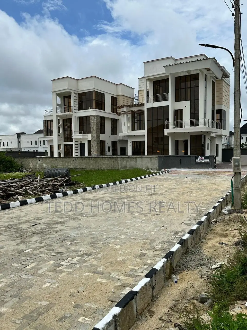 4bdrm Duplex in Orchid, Lekki Phase 2 for rent in Lekki Phase 2