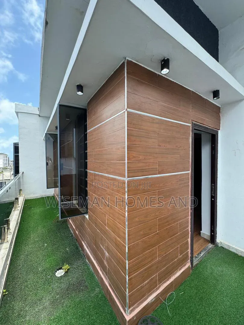 2bdrm Apartment in Ilaje Ajah Eti-Osa, Abraham Adesanya Estate for rent in Abraham Adesanya Estate