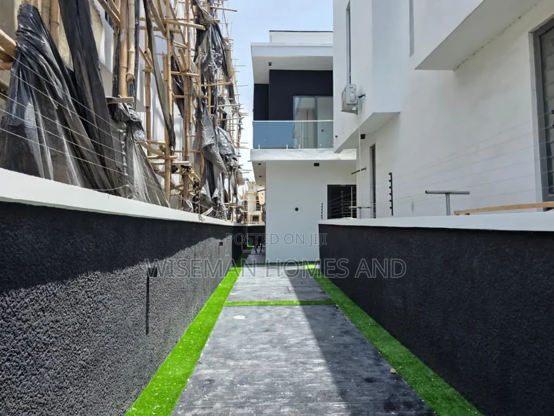 4bdrm Duplex in Chevron Drive Lekki for rent in Chevron