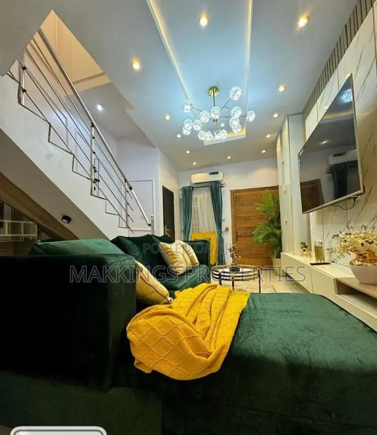 Furnished 3bdrm Duplex in Ikota for sale in Ikota