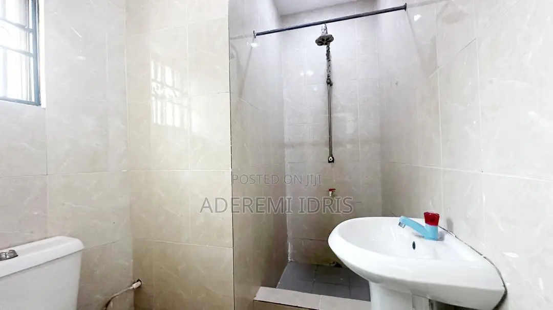 3bdrm Apartment in Gateway, Magodo Isheri for rent in Magodo Isheri