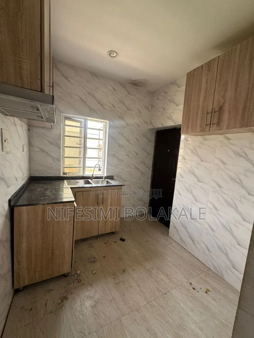 3bdrm Block of Flats in Sharp Corner, for rent in Oluyole Estate