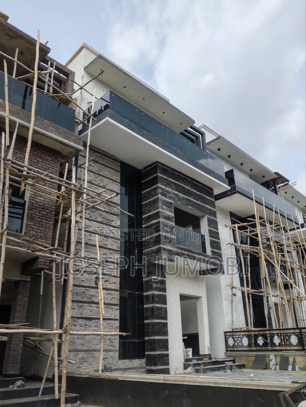 4bdrm Duplex in The Manor, Durumi for sale in Durumi
