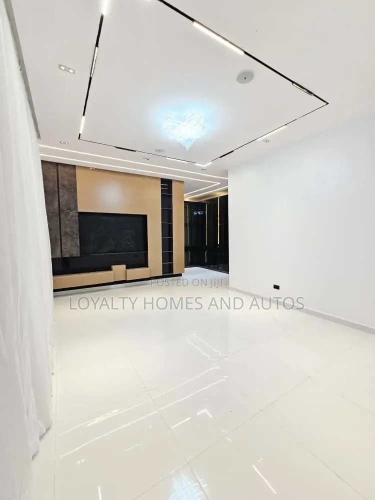 5bdrm Duplex in Lekki Expressway for sale in Lekki Expressway