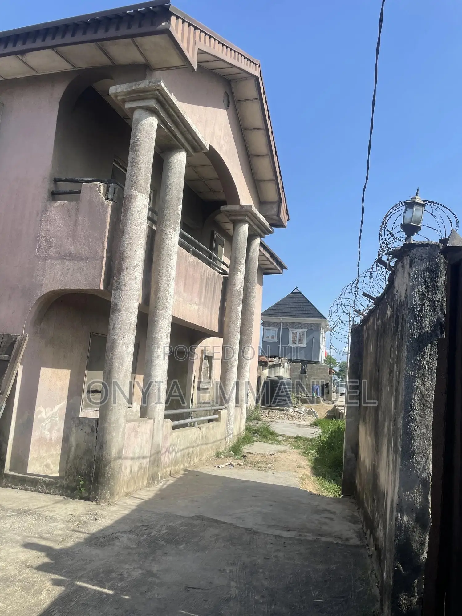 6bdrm Duplex in Ifelodu Close, Mile 12 for sale in Mile 12