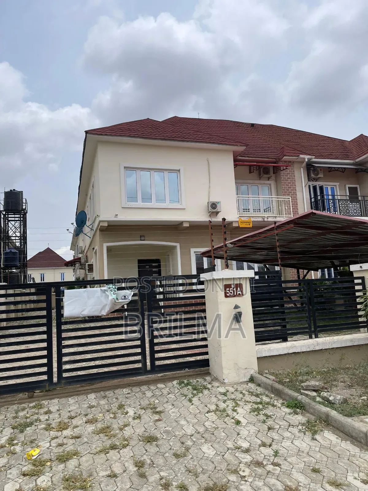 4bdrm Duplex in FHA for sale in FHA