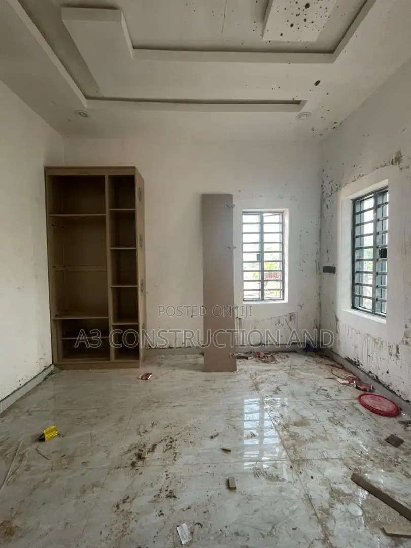 2bdrm Duplex in Kolapo Ishola Gra, Akobo for rent in Akobo