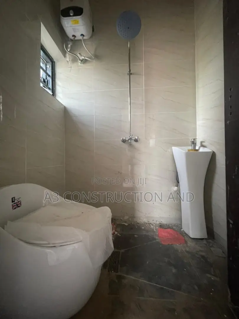 2bdrm Duplex in Kolapo Ishola Gra, Akobo for rent in Akobo