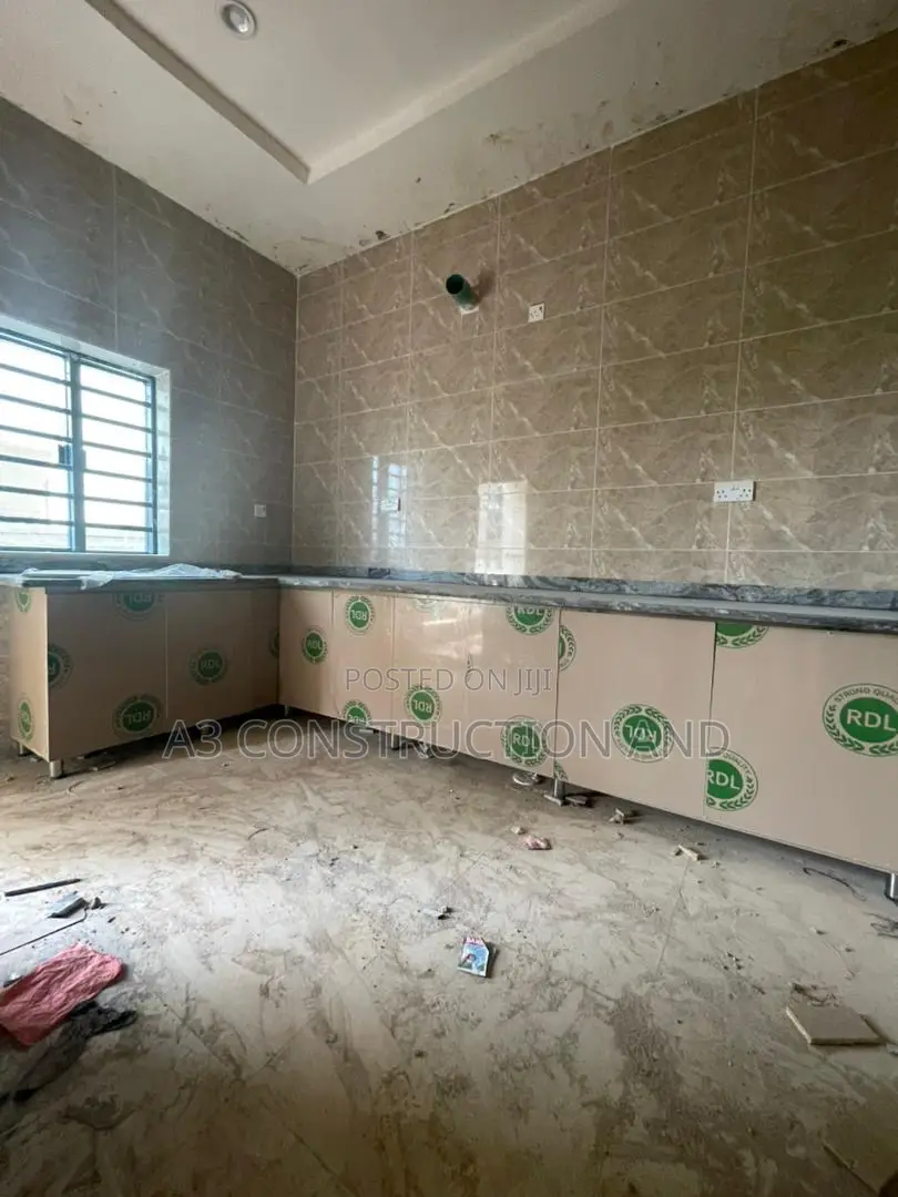 2bdrm Duplex in Kolapo Ishola Gra, Akobo for rent in Akobo