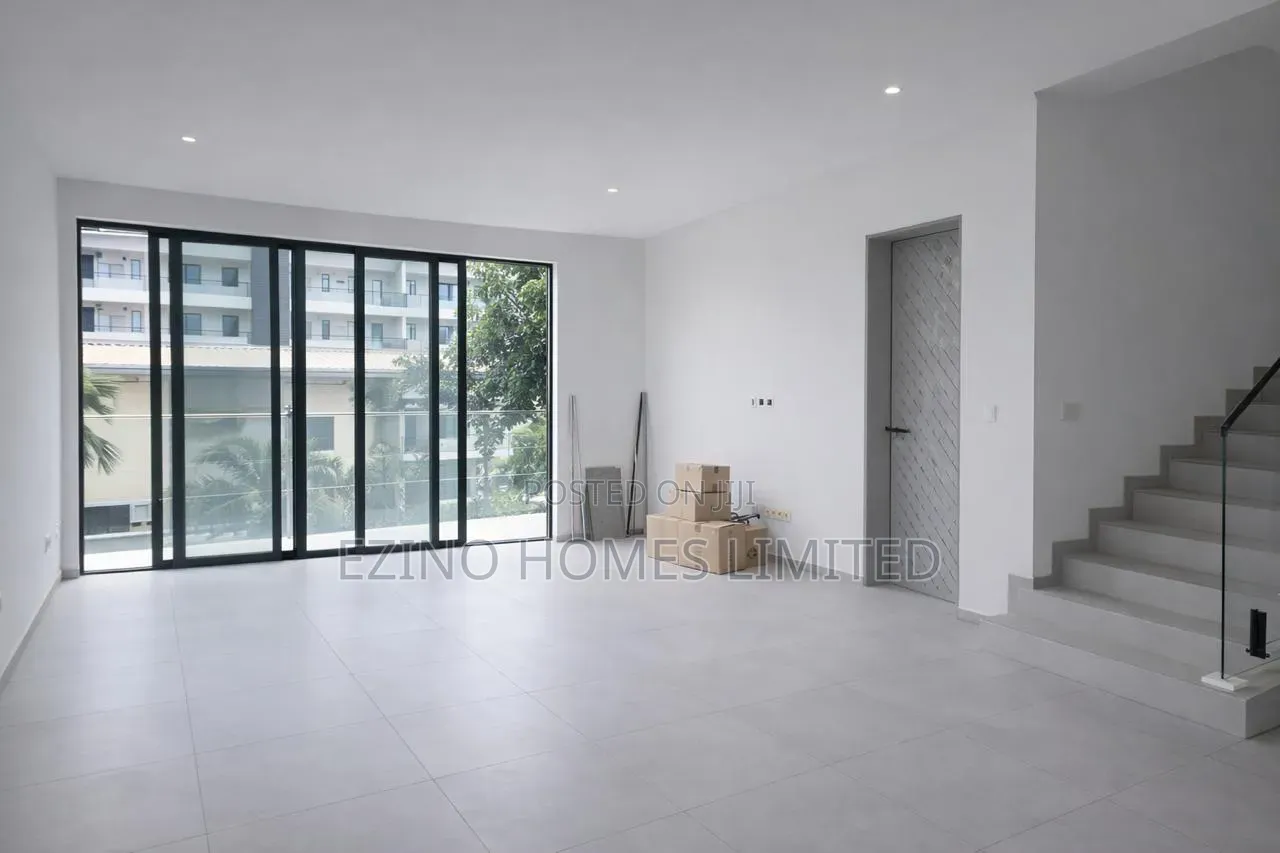 2bdrm Apartment in Mini Estate, Old Ikoyi for sale in Old Ikoyi