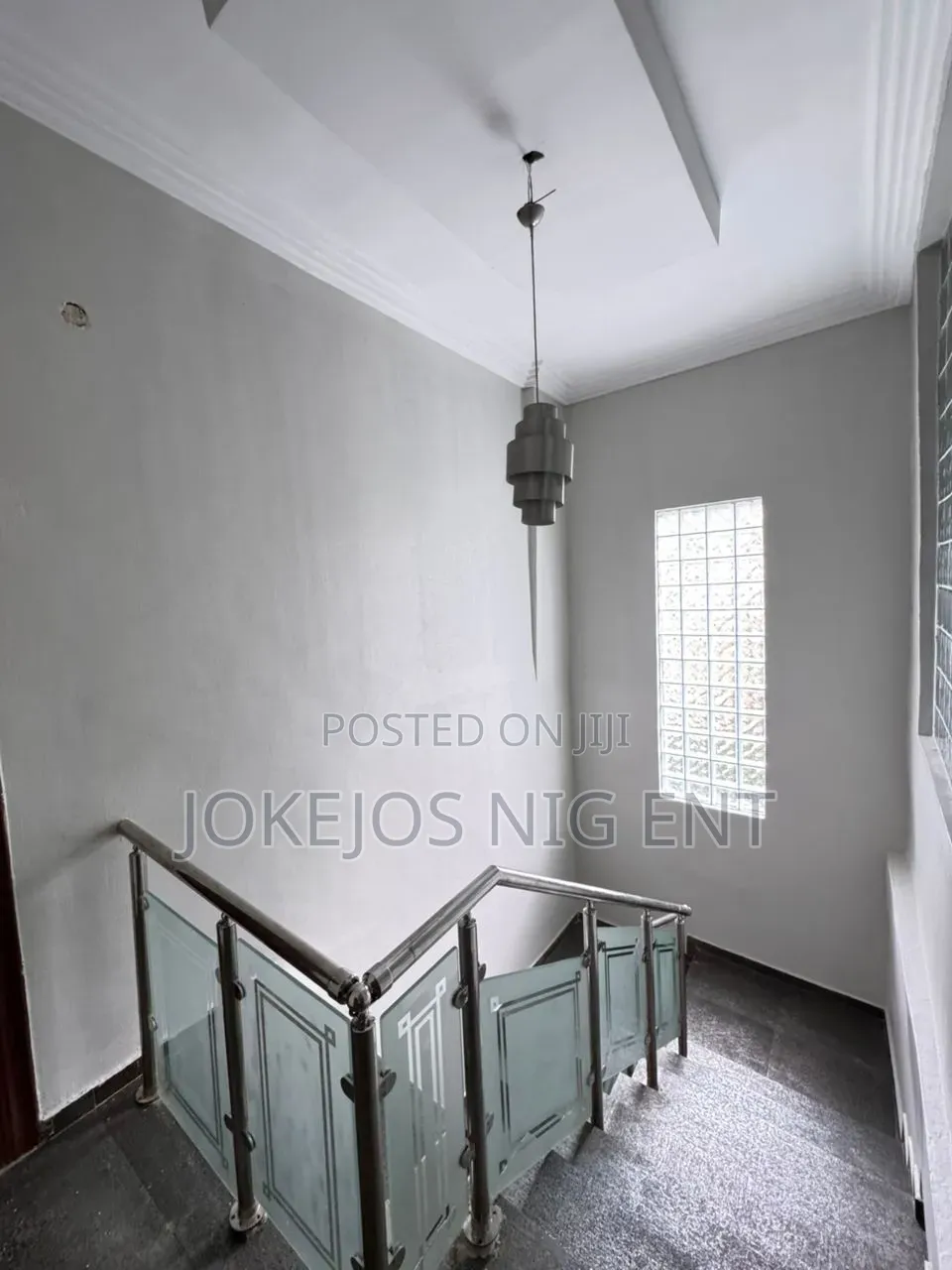 5bdrm Duplex in Chevron for sale in Chevron