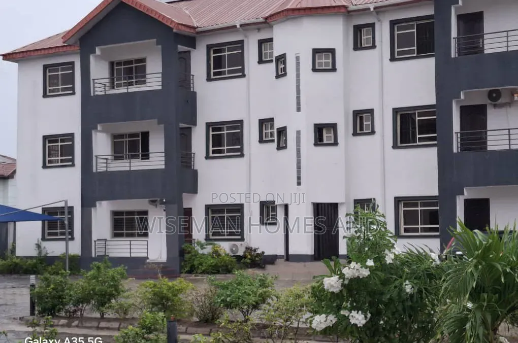 3bdrm Apartment in Majek Axis Sangotedo for sale in Sangotedo