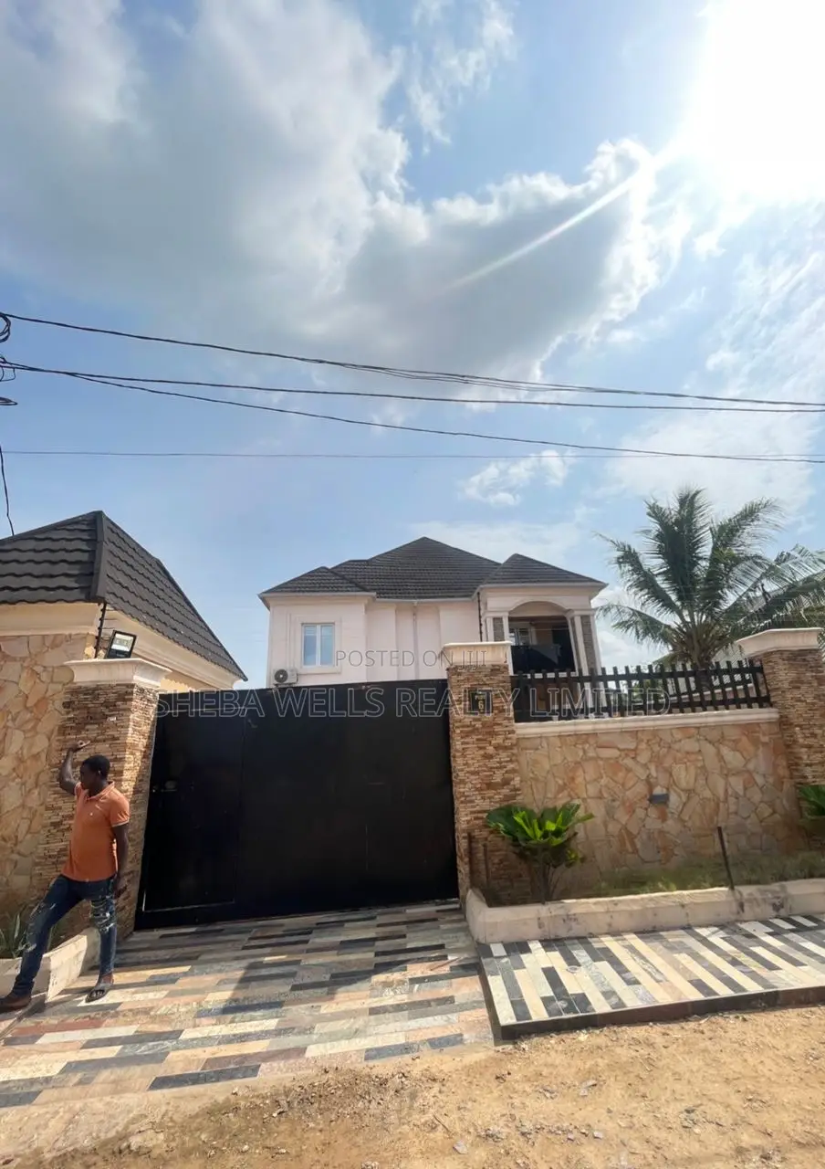 Furnished 5bdrm Duplex in GRA Phase 1 for sale in GRA Phase 1