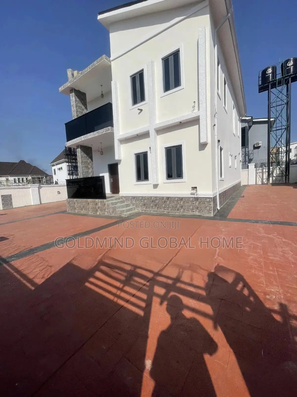 4bdrm Duplex in Lugbe District. for sale in Sabon Lugbe
