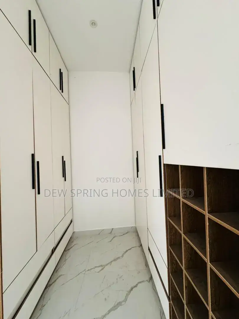4bdrm Duplex in Omole Phase 1 for sale in Omole Phase 1