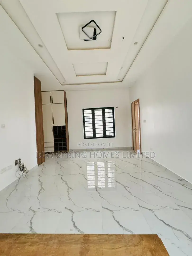 4bdrm Duplex in Omole Phase 1 for sale in Omole Phase 1
