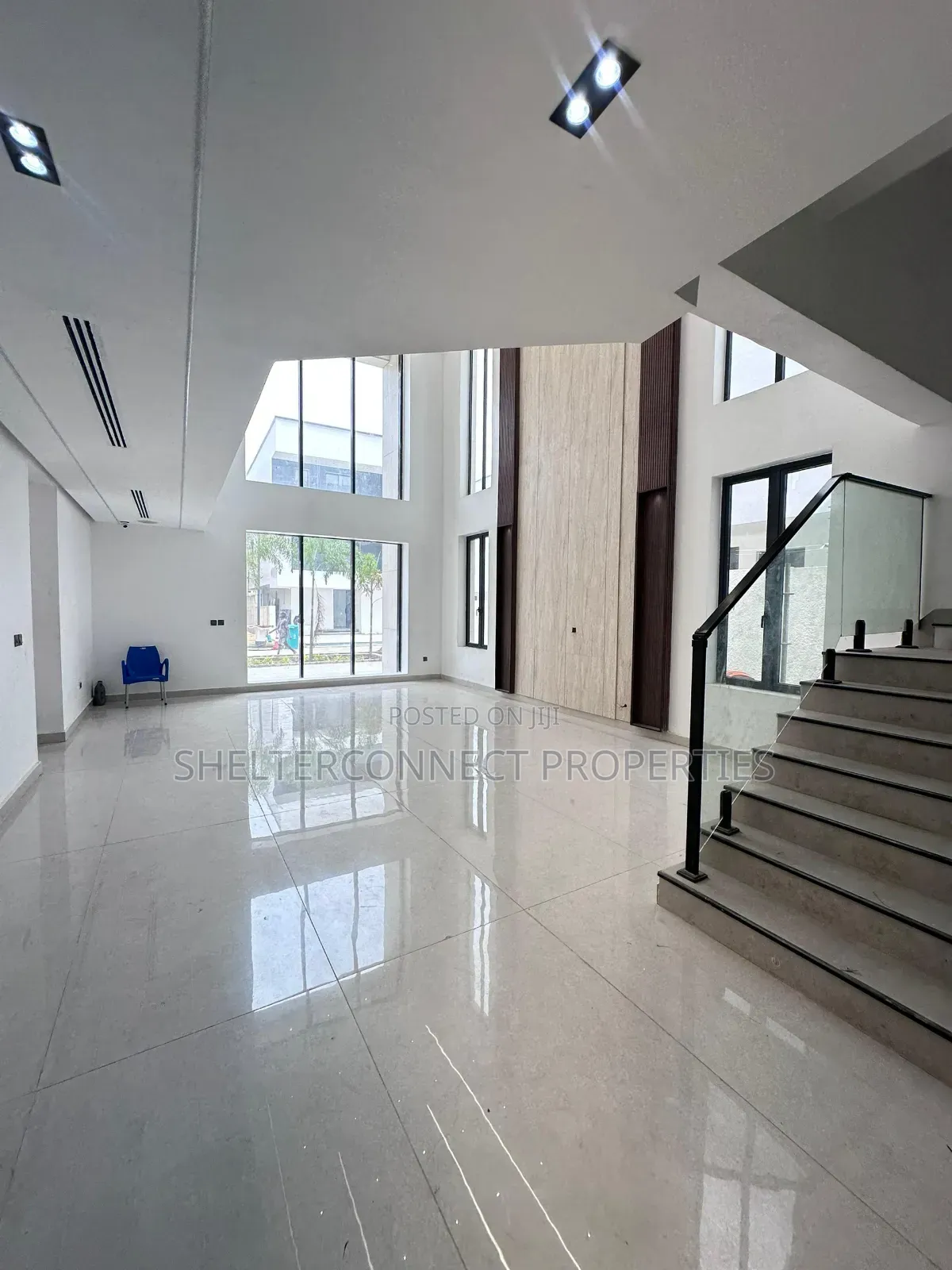 6bdrm Duplex in Ikate for sale in Ikate