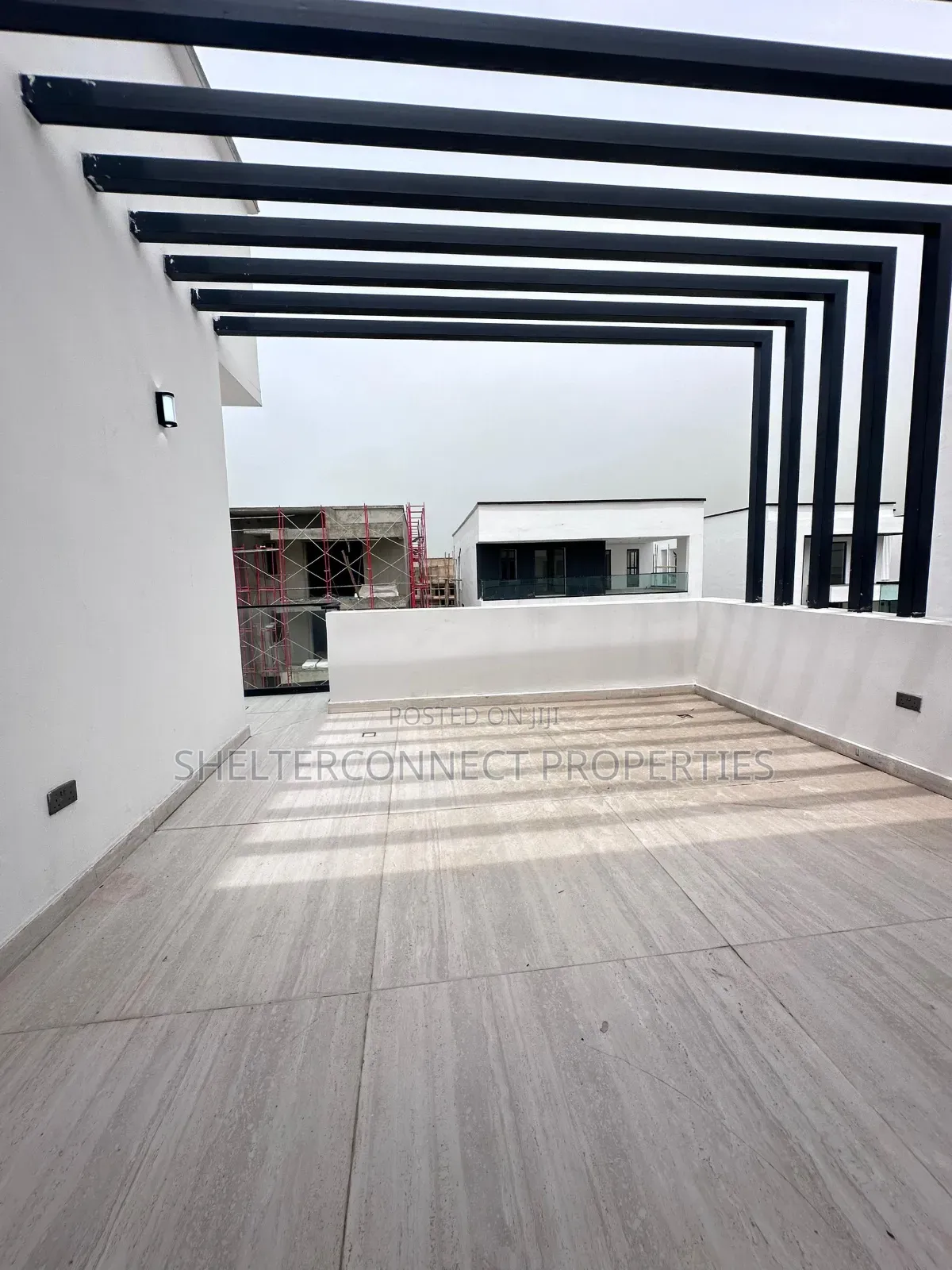 6bdrm Duplex in Ikate for sale in Ikate