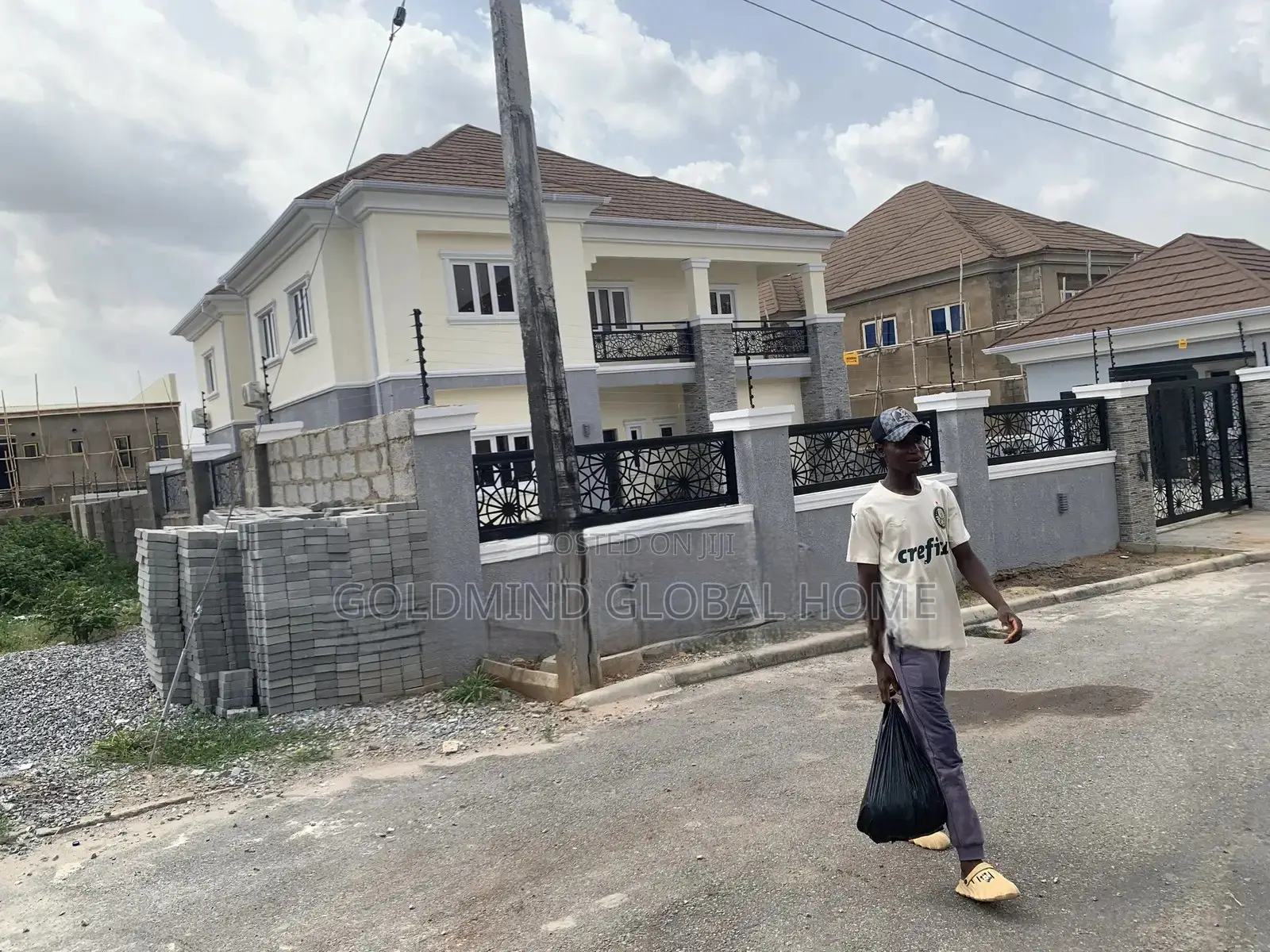 Furnished 5bdrm Duplex in Lugbe District. for sale in Sabon Lugbe