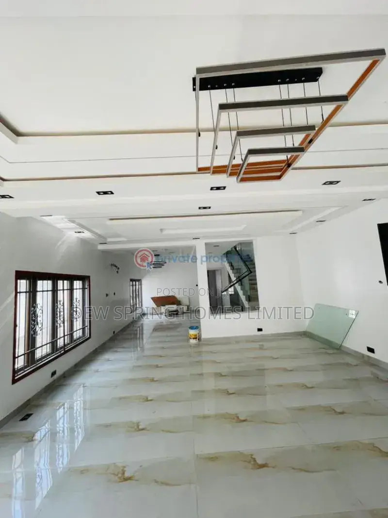 6bdrm Mansion in Ikeja Gra for sale in Ikeja GRA