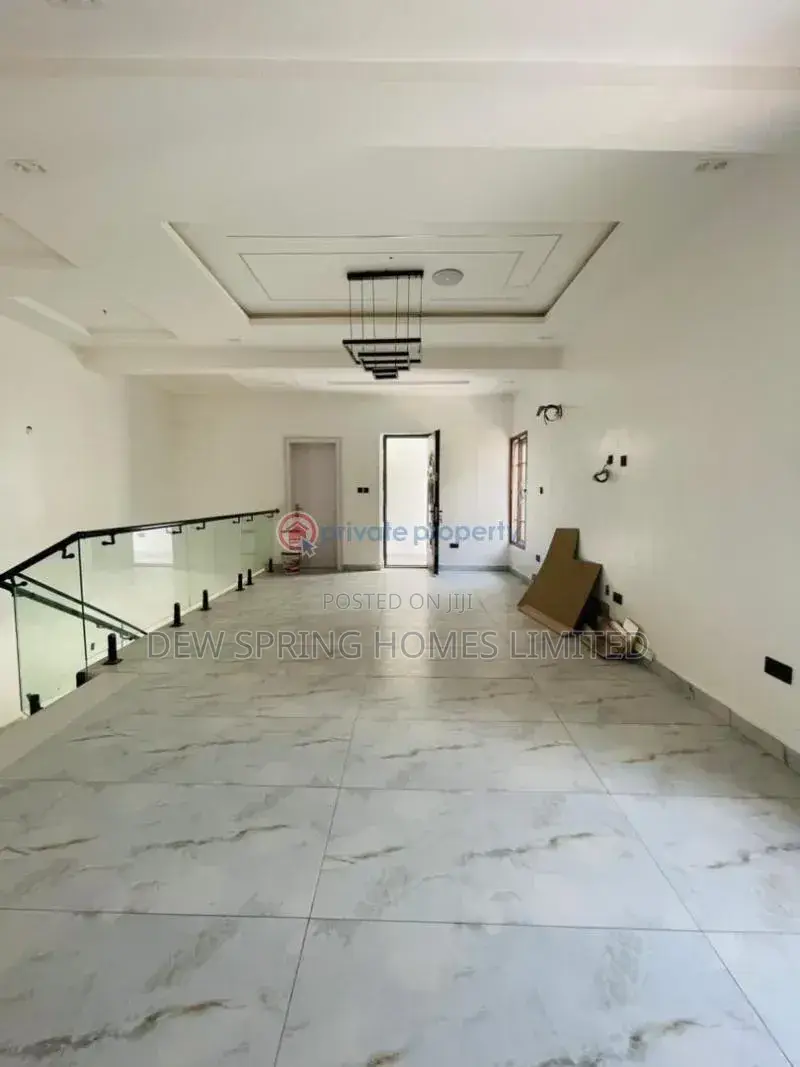 6bdrm Mansion in Ikeja Gra for sale in Ikeja GRA