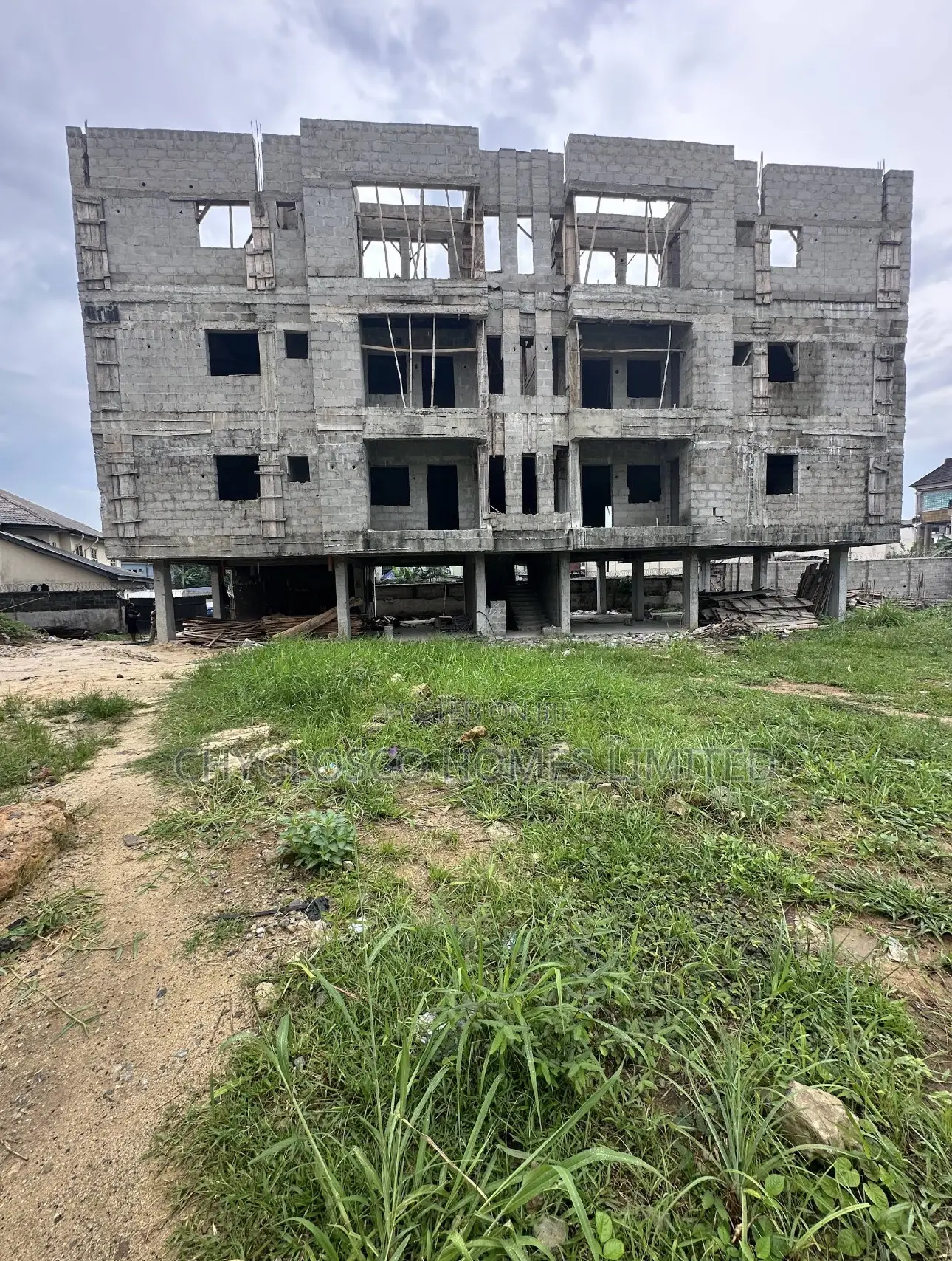1bdrm Apartment in GRA Phase 3 / Port-Harcourt for sale in GRA Phase 3 / Port-Harcourt
