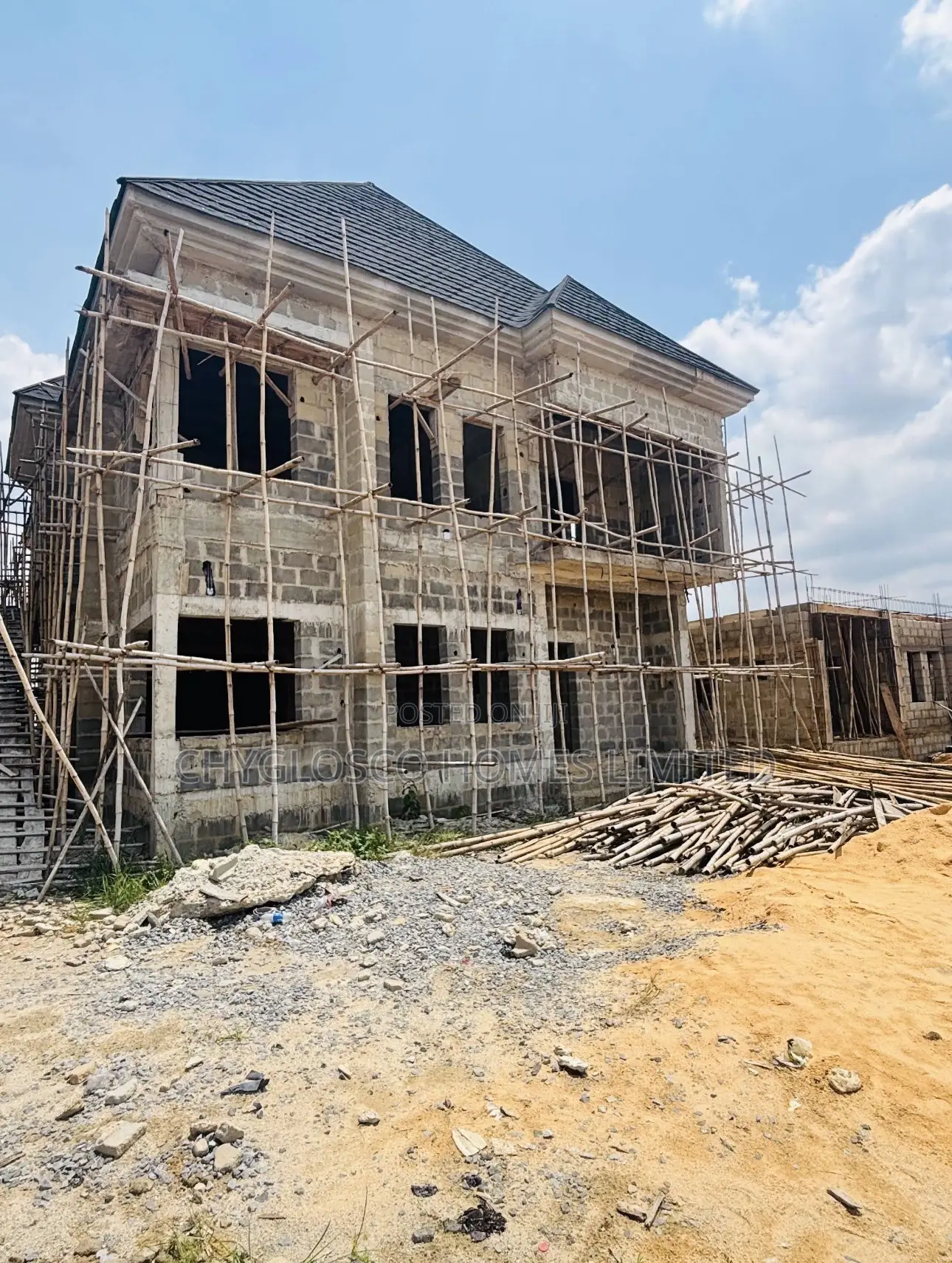 5bdrm Duplex in Apple Gardens Estate, Woji for sale in Woji