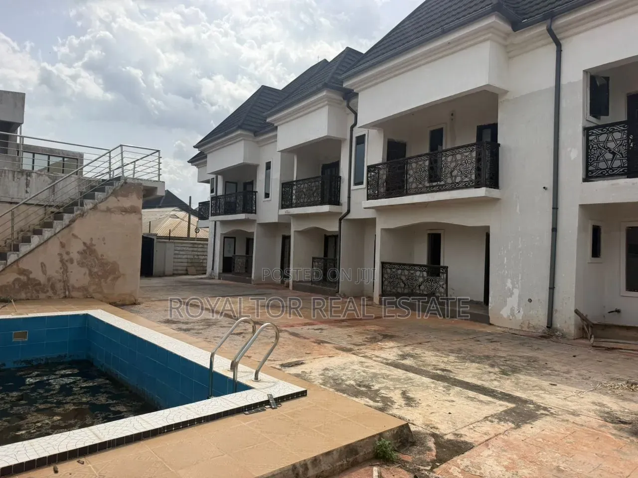2bdrm Block of Flats in Royaltor Real Estate, Benin City for sale in Benin City