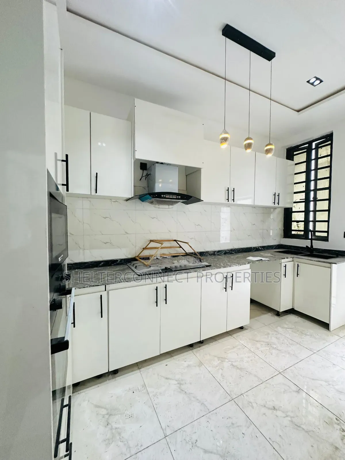 4bdrm Duplex in Ologolo for sale in Ologolo