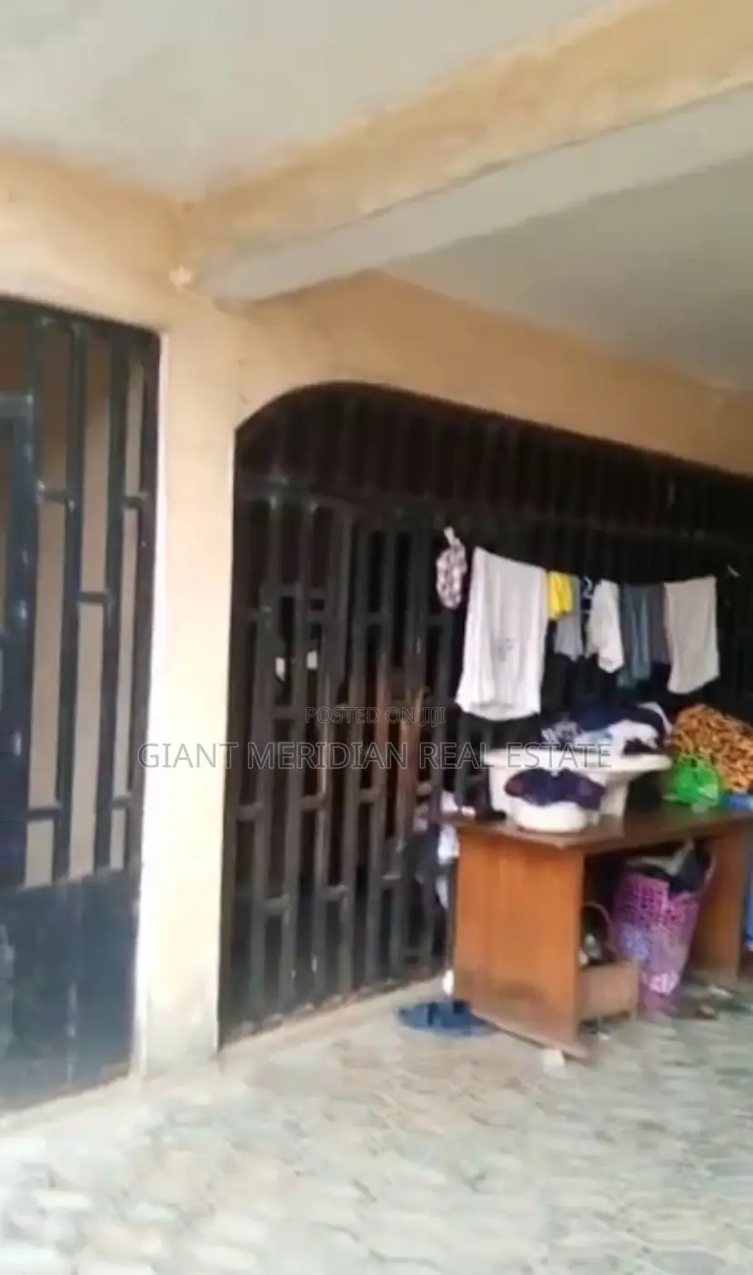 2bdrm Block of Flats in Agip Estate, Obio-Akpor for sale in Obio-Akpor