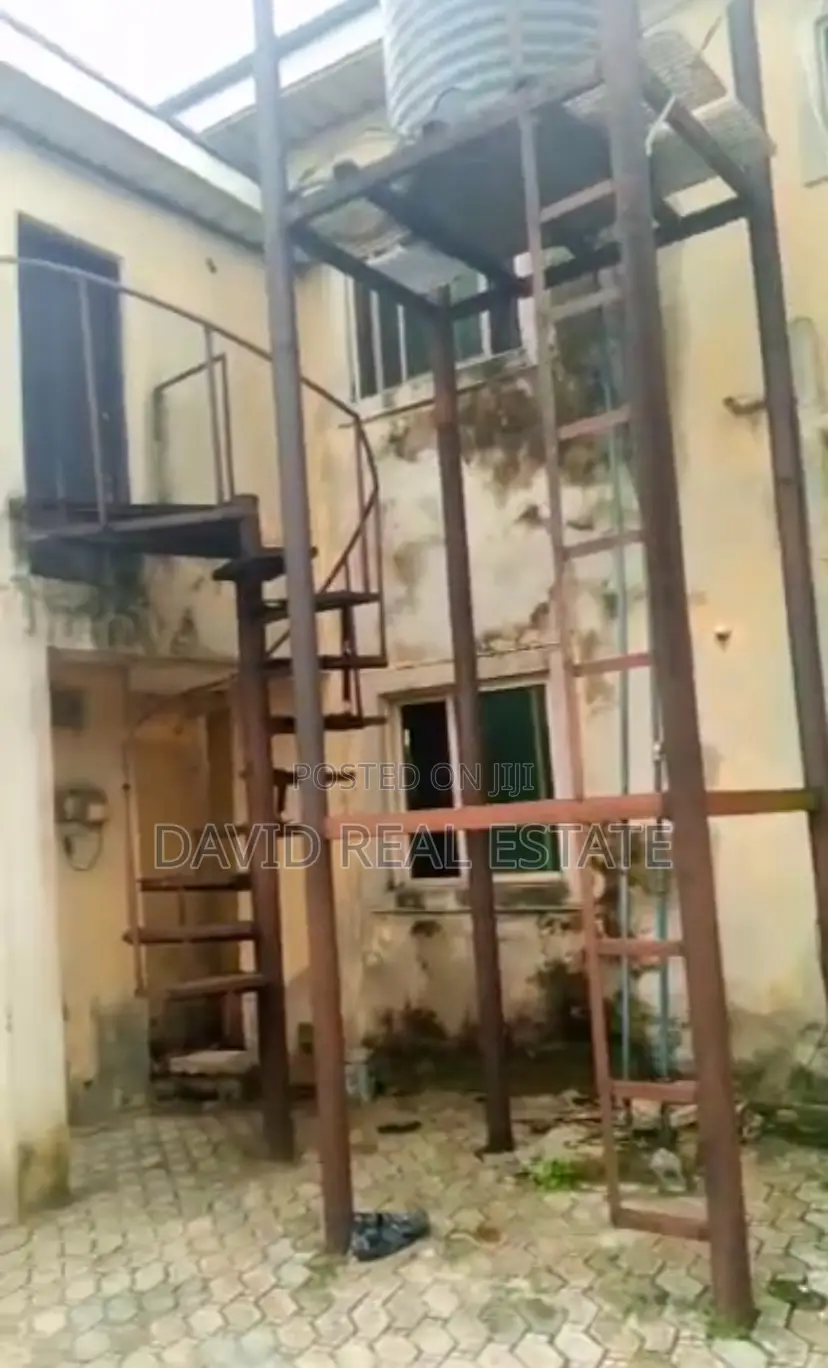 2bdrm Block of Flats in Agip Estate, Obio-Akpor for sale in Obio-Akpor